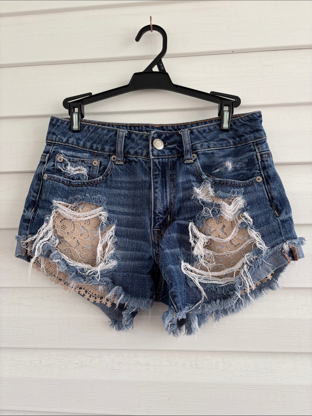 American Eagle Hi Rise Festival Shorts Size 2 Distressed Lace Denim Cutoffs Boho